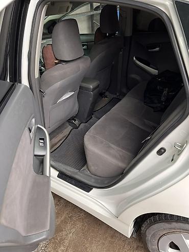 Toyota: Toyota Prius: 2011 г., 1.8 л, Автомат, Гибрид, Хэтчбэк — 8