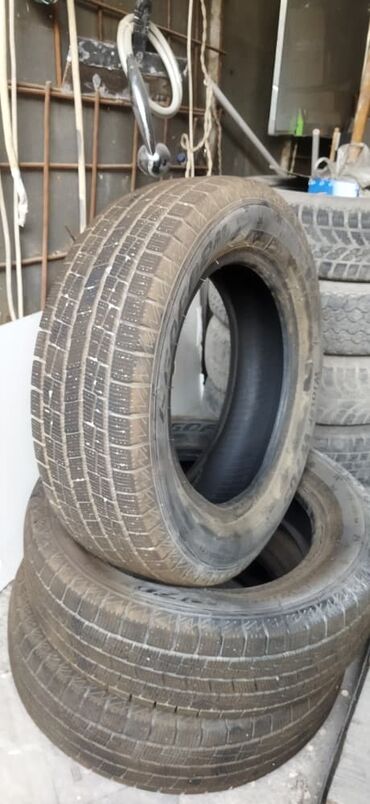 шины бишкек дордой: Продаю ТРИ колеса 
Протектор 80% в отличном состоянии