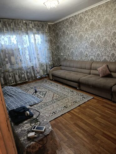 центральная мечеть: 1 бөлмө, 36 кв. м, 106-серия, 3 кабат, Эски ремонт