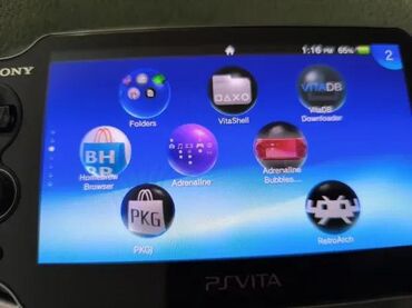 PS Vita (Sony Playstation Vita): Prodajem Sony Playstation VITA konzolu. Model 1004 sa odlicnim OLED — 4