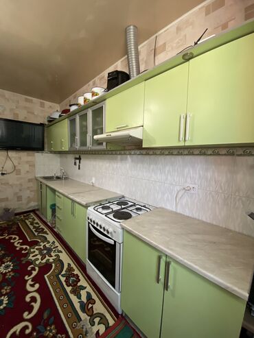 мебель бу кухня: Кухонный гарнитур, Шкаф, Уголок, цвет - Зеленый, Б/у