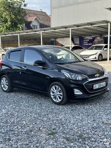 аварийная продаю: Chevrolet Spark: 2018 г., 1 л, Автомат, Бензин, Хэтчбэк