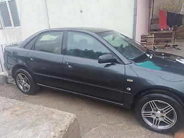 2016 a3: Audi A4 sedan – ehtiyat hissələri üçün - Korpus: 4 qapılı sedan, tünd — 10