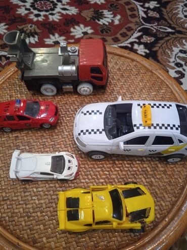 Игрушки: Набор детских игрушек, разнотипный микс. Состав: - Машинки и — 11