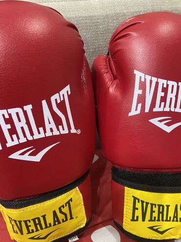 футбольные перчатки бишкек: Новый боксерские перчатки everlast 12 унций