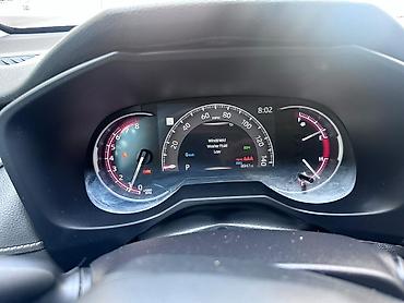 awd: Toyota RAV4: 2025 г., Бензин — 9
