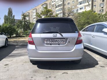 самая дешевая машина в бишкеке: Honda Fit: 2001 г., 1.3 л, Автомат, Бензин, Хетчбек
