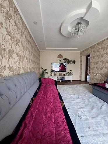 Продажа коттеджей и домов: 🏡 ПРОДАЁТСЯ МАНСАРДНЫЙ ДОМ 📍 Район: Ак-Ордо Ж/М 3 ✨ Характеристики — 8
