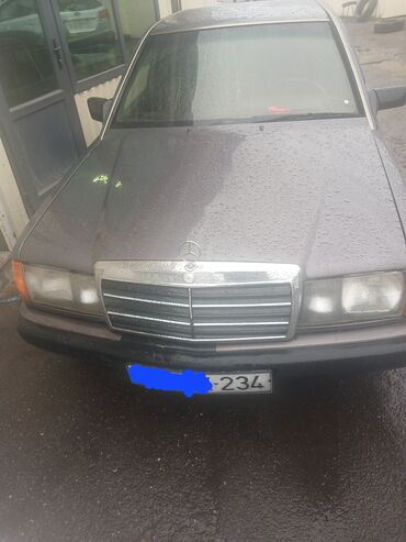 Mercedes-Benz: Mercedes-Benz 190: 2 l | 1991 il Sedan