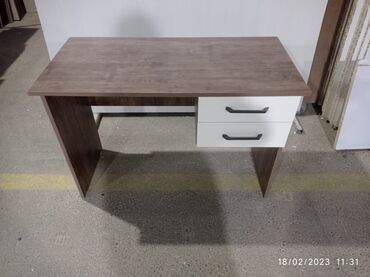 Ofis masaları: Yeni, İşçi üçün, Kvadrat masa — 6