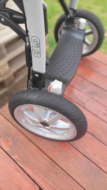 Kolica za bebe: Ocuvana Peg Perego GT3 kolica i kolevka,izuzetno udobna.Stanje kao na — 11