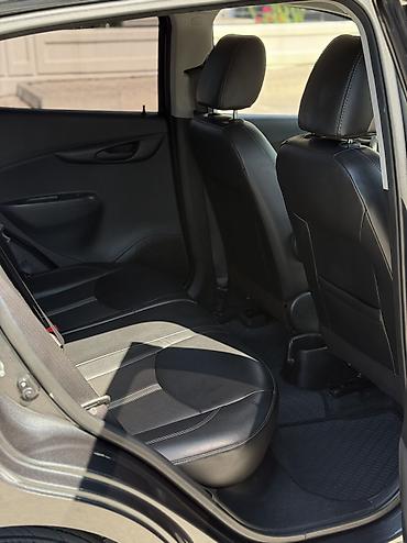Chevrolet: Chevrolet Spark: 2019 г., 1 л, Вариатор, Бензин, Хэтчбэк — 8