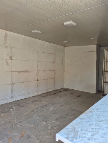 Anbar və emalatxanalar: TEMİZ 40 kv dir İSDEYEN 2 OTAGLİ EV VEYA OBYEKT EDE BİLER.40 — 9