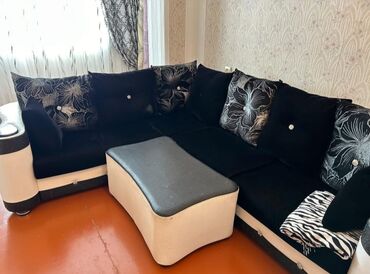 işlenmiş kreslo: İşlənmiş, Künc divan, Qonaq otağı üçün, Açılmayan
