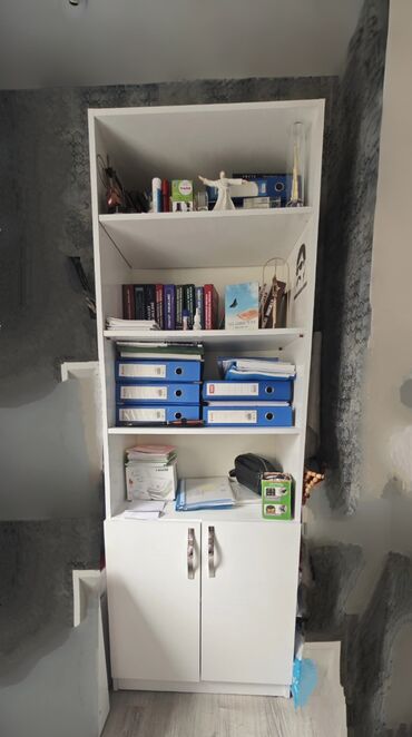 Книжная полка, Прямая