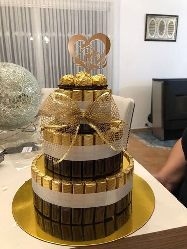 Tortlar: Şirniyyat və hədiyyə dəstləri - Dizayner tortları: • Minimalist — 5