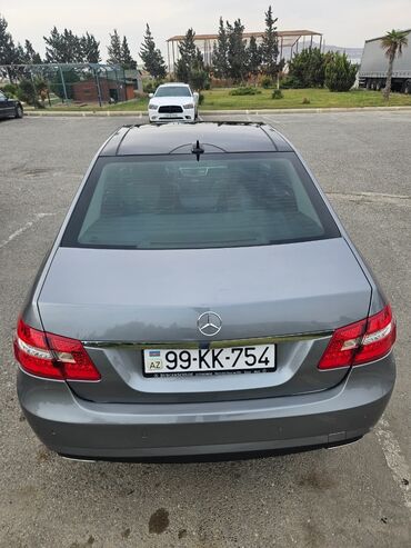 Mercedes-Benz: Mercedes-Benz E-Class: 2.2 l | 2012 il Sedan — 3