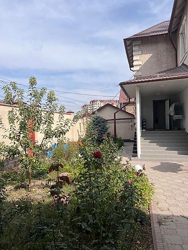 аренда помощения: 350 м², 6 комнат и более — 9