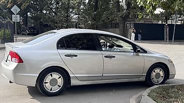 Продажа авто: Honda Civic: 2007 г., 1.3 л, Вариатор, Бензин, Седан — 5