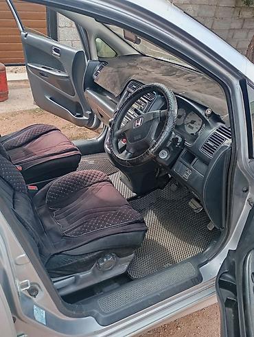 машины с двумя баками: Honda Stream: 2001 г., 2 л, Автомат, Бензин, Минивэн — 4