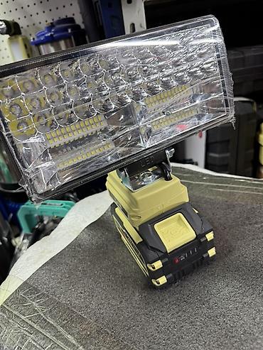 фонарики для дома: Аккумуляторный светодиодный прожектор 21 В - Яркий LED-прожектор на — 4