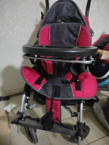 коляска peg perego: Коляска, цвет - Черный, Б/у