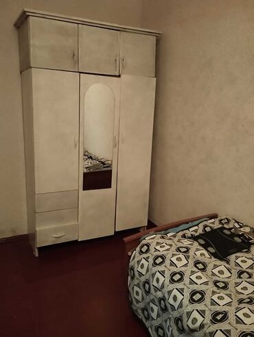 Divanlar: Açılan, 3 qapılı Düz dolab, Qarderob, paltar dolabı