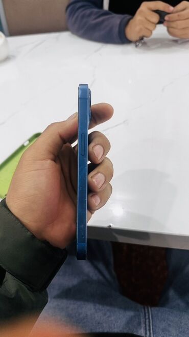 Apple iPhone: IPhone 13, Б/у, 128 ГБ, Синий, Чехол, 90 % — 5