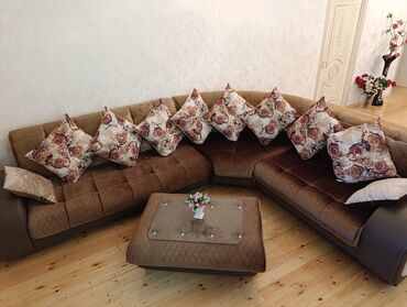 qonaq otağı üçün pərdələr: Künc divan, İşlənmiş