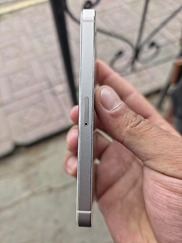 Apple iPhone: IPhone SE, Ağ, Barmaq izi — 6