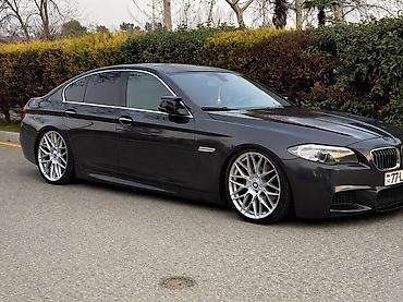 bmw sürətlər qutusu: BMW 5 Series sedan – qrafit rəngdə, M paketli xarici görünüş. Aşağı — 1