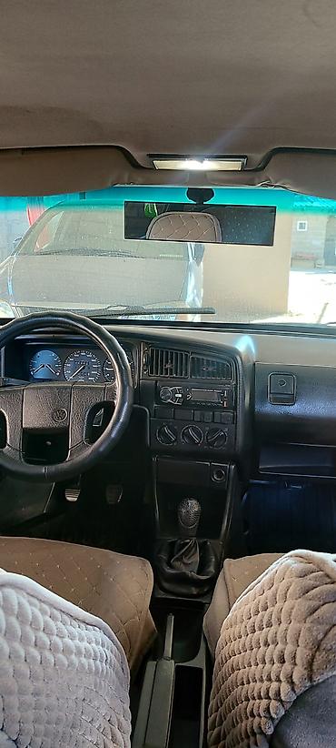 Продажа авто: Volkswagen Passat: 1992 г., 1.8 л, Механика, Бензин, Универсал — 6