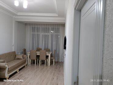 Uzunmüddətli kirayə mənzillər: Mənzil – zövqlə təmirli, tam mebellidir - Planlama: Geniş dəhlizdən — 9