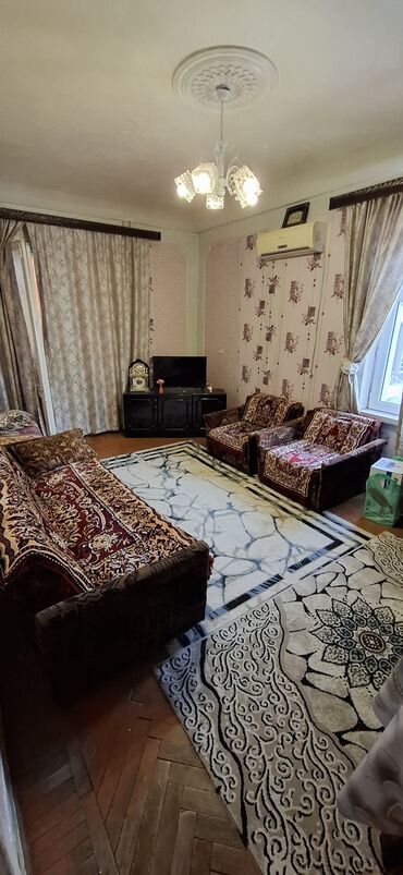 квартира вторичка 1 комнатная купить: Bakı, 8-ci kilometr, 1 otaqlı, Köhnə tikili, m. Neftçilər, 30 kv. m