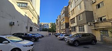 rusyada: Bakı, 3 otaqlı, Köhnə tikili, 70 kv. m — 1