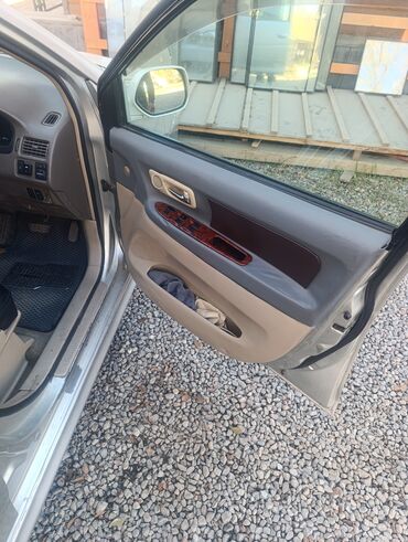 Toyota: Toyota Gaia: 2002 г., 2 л, Автомат, Бензин, Минивэн — 6