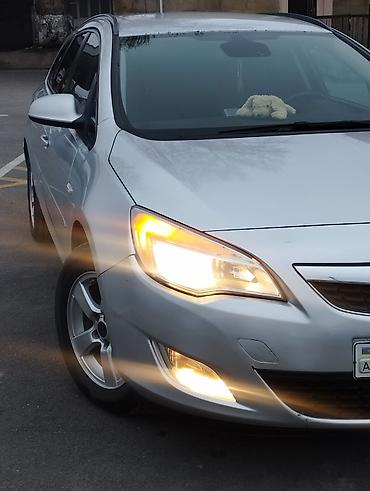 Opel: Opel Astra: 1.4 l | 2011 il 24221 km Universal — 8