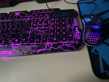 Flash kartlar: LED işıqlı game klaviatura + oyun siçanı dəsti - Klaviatura: Tam