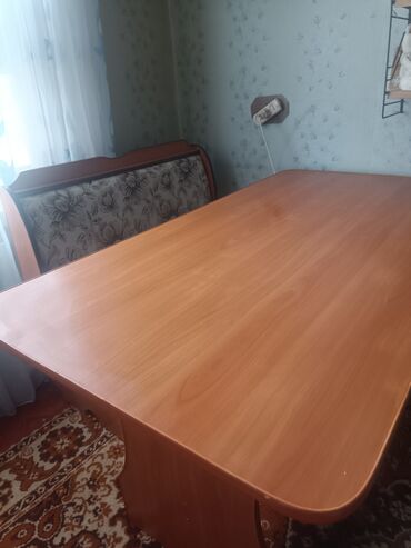 стол для кухни: Кухонный Стол, цвет - Коричневый, Б/у