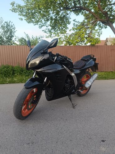 Мотоциклы: Спортбайк Yamaha, 150 куб. см, Бензин