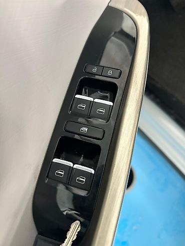 Microcar: Microcar : 2026 г., Электромобиль, Минивэн — 7