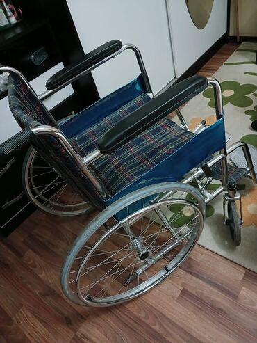 əlil arabalari: Инвалидные коляски