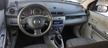 Mazda: Mazda Demio: 2004 г., 1.3 л, Механика, Бензин, Хэтчбэк — 11