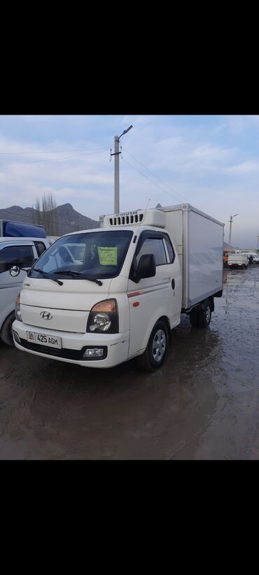 срочно продаю зил: Hyundai Porter: 2015 г., 2.5 л, Автомат, Дизель