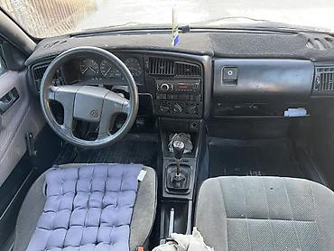 Volkswagen: Volkswagen Passat Variant: 1990 г., 1.8 л, Механика, Бензин, Универсал — 6