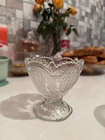 Наборы посуды: Продаю посуду(все вместе), в отличном состоянии Тарелки маленькие 17шт — 18