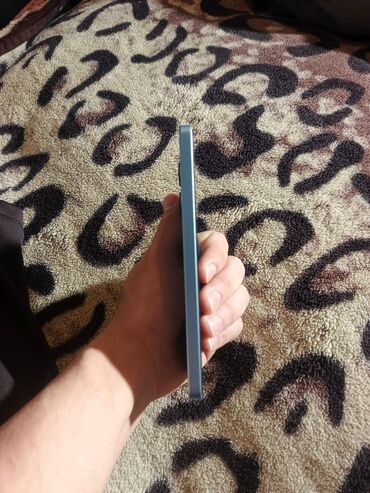 Redmi: Xiaomi Redmi Note 12 (mavi rəng) - 6,67" AMOLED displey, mərkəzdə — 5