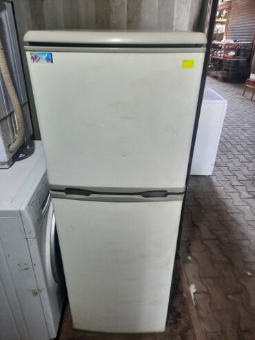 Холодильники: Холодильник Aqua, Б/у, Двухкамерный, De frost (капельный)