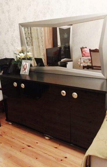 Dolablar: Komod, Kredit yoxdur