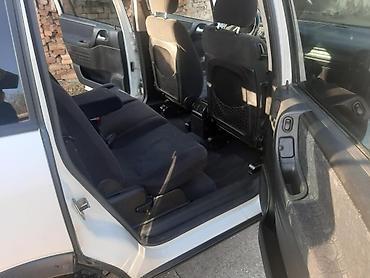 Opel: Opel Zafira A – sedmosed, bele boje, praktičan porodični MPV. Glavne — 13